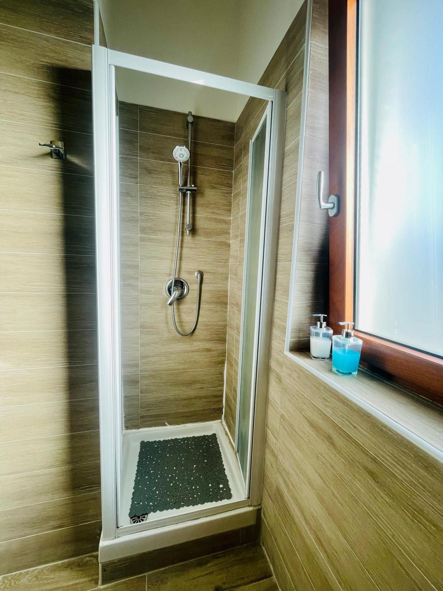 サレルノCasa Adeleアパートメント エクステリア 写真